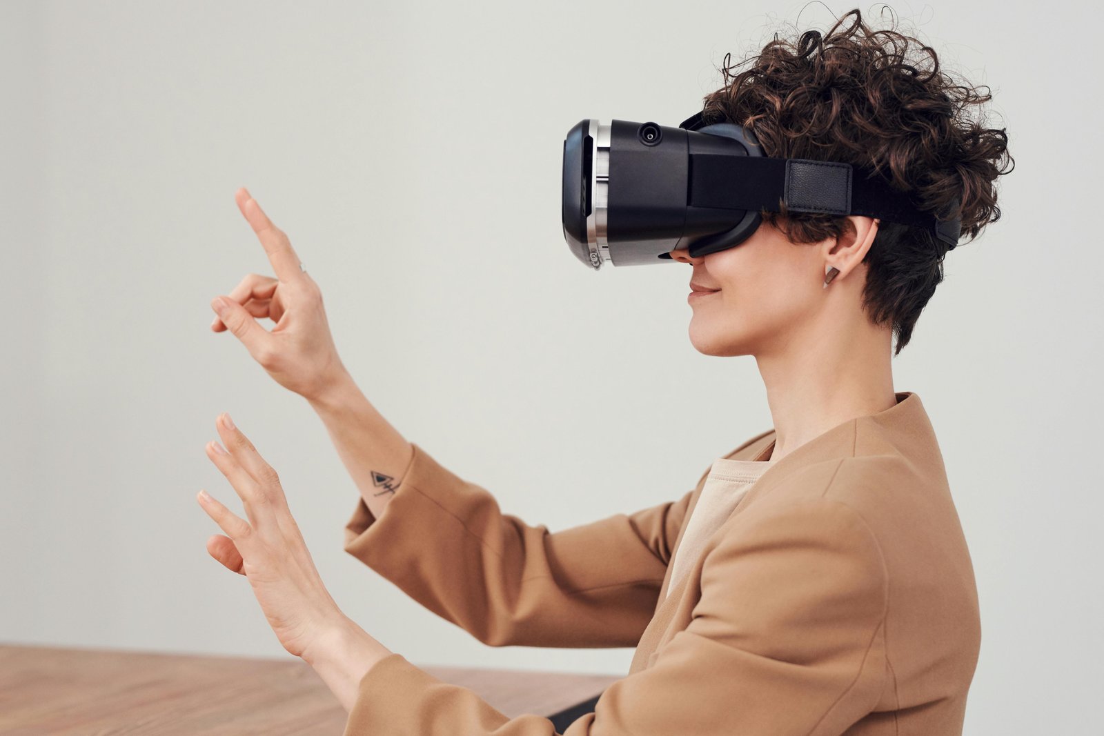 Metaverse for Finance: The Rise of XR in Next-Generation Banking Services